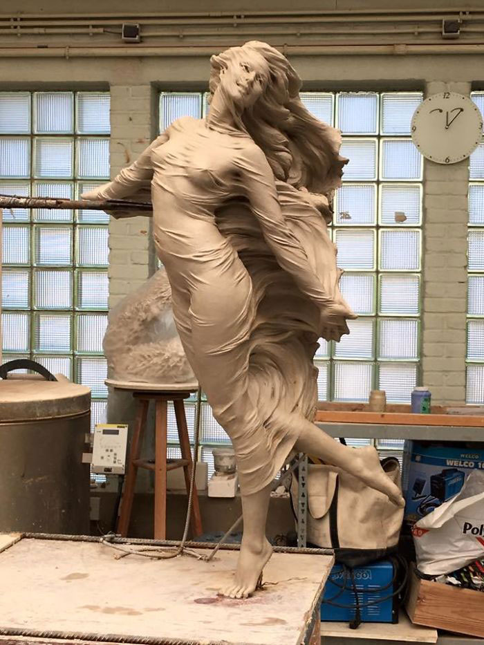 Amazingly Realistic Life Size Sculptures Of Glorious Women That Bring Back Renaissance Art To 